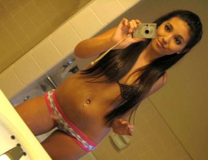 15P Amateur self-shooting teens showing their bodies
