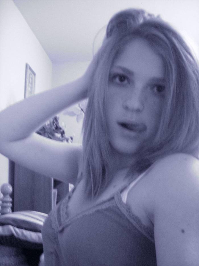 15P Spanish teen selfshooting