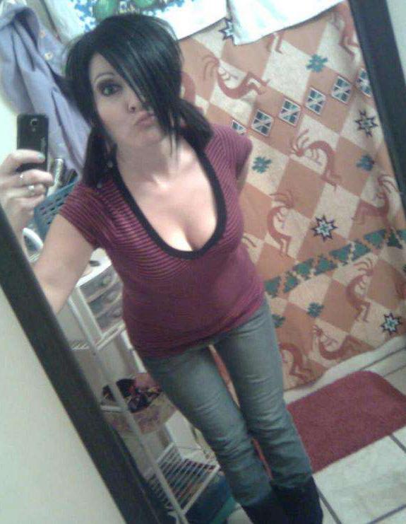 15P Photo compilation of vain amateur chicks