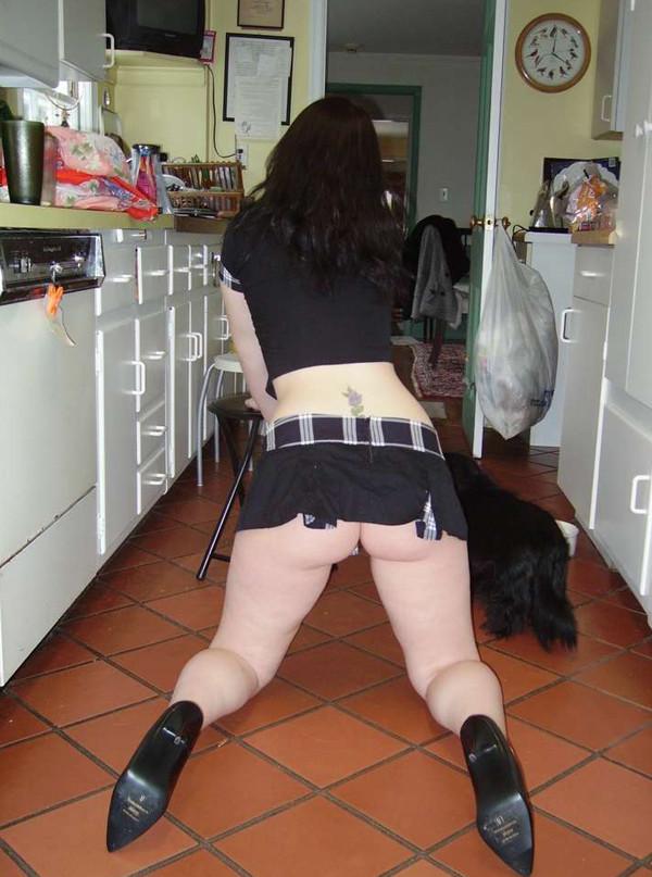 15P Photo compilation of a naked pretty girl's hot selfpics