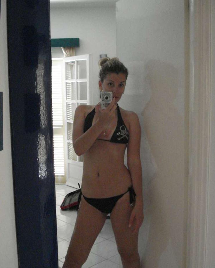 15P Amateur self-shooting teens showing their bodies