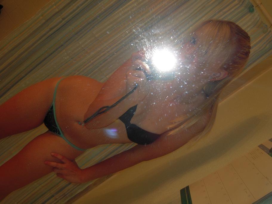 9P Amateur self-shooting teens showing their bodies