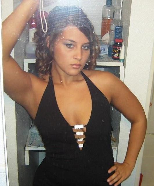 15P Hot amateur babe
