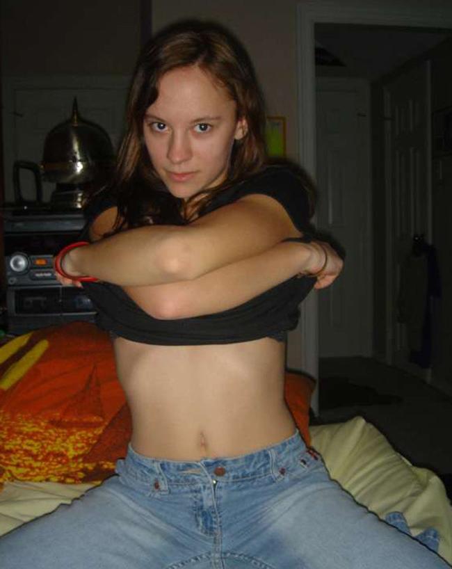 15P Chick wurde nackt