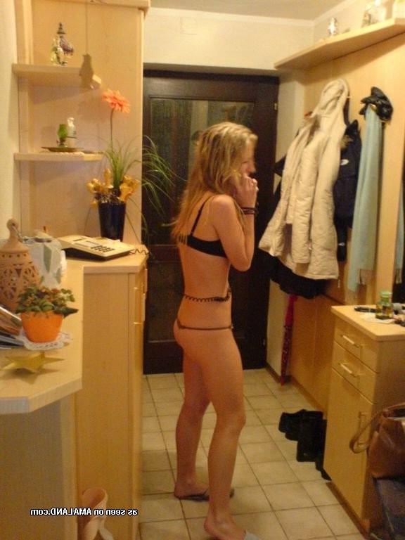 15P Photos of amateur sexy babes selfpics