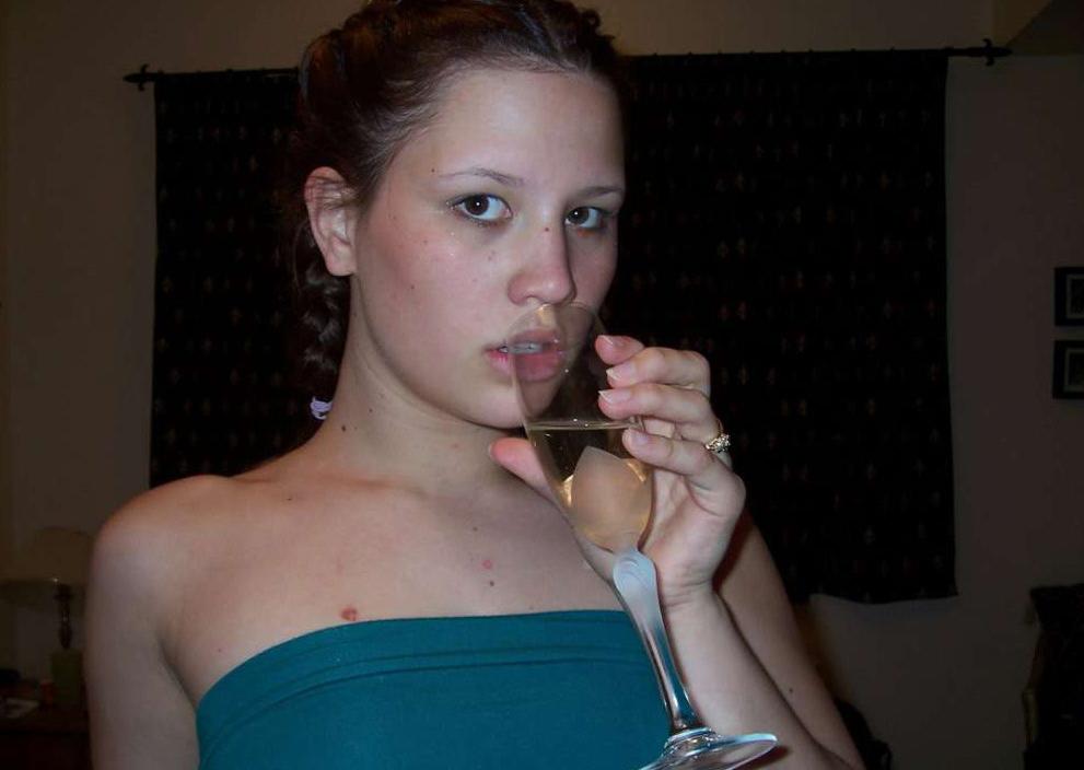 15P Kinky and playful amateur prom queen