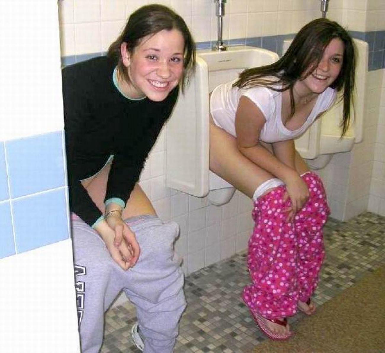 15P More hot and drunk party sluts pissing