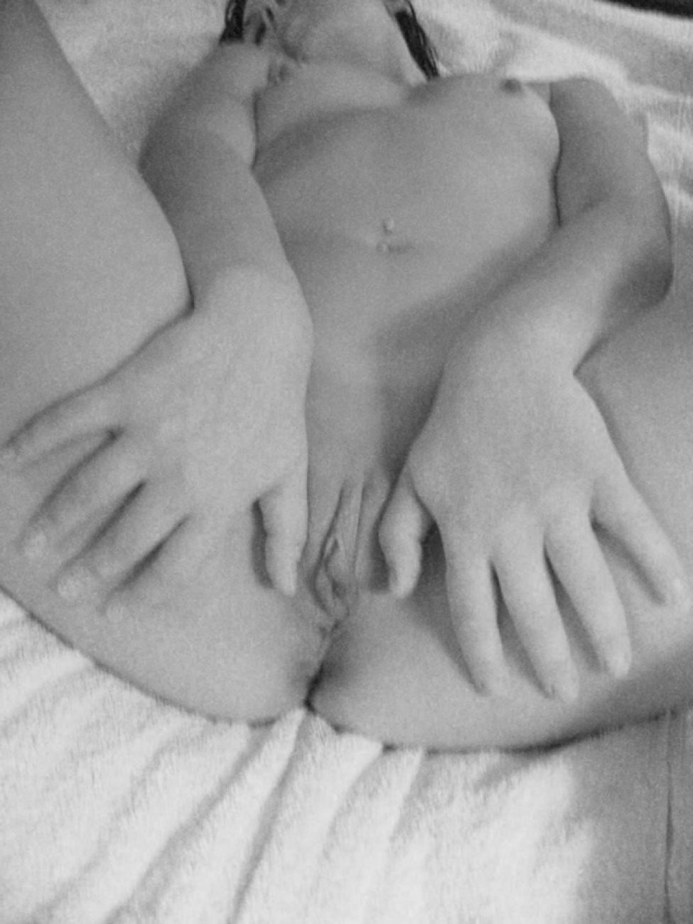 16P Pictures of girlfriends with pussies getting poked and fucked