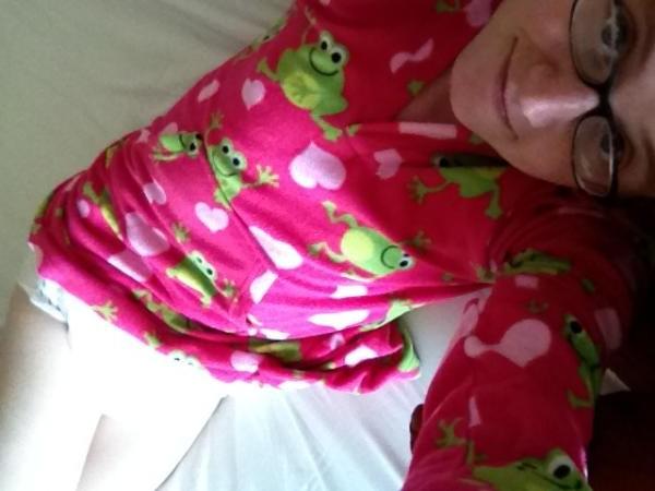 10P Transsexual Riley Kilo also has a diaper and wetting fetish for you to explore w
