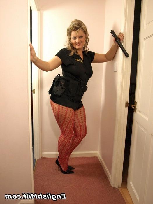 16P Hot and horny big ass cop in pink patterned pantyhose