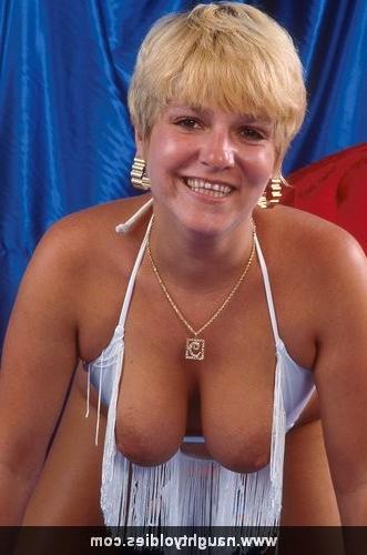 15P flexible granny spreads her snatch