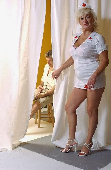 16P Horny mature nurse helps a guy blowing his load