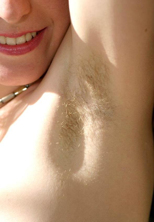 15P sexy redhead playing with her hairy pussy