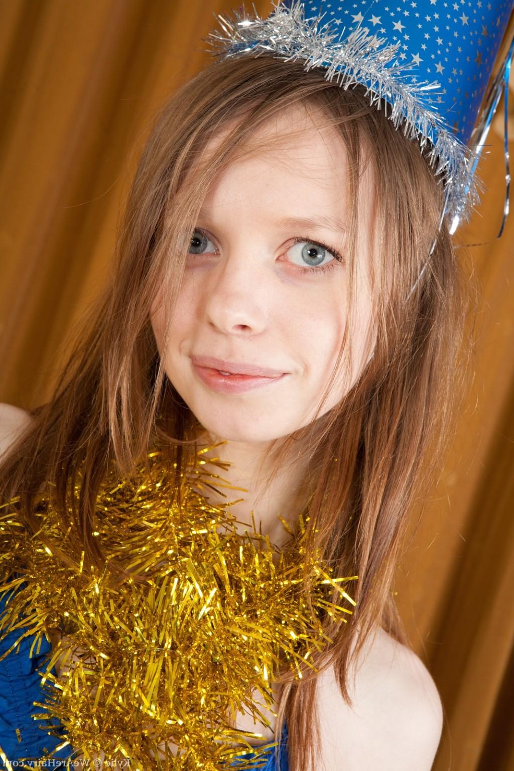 16P Hairy Kylie celebrates the new year alone