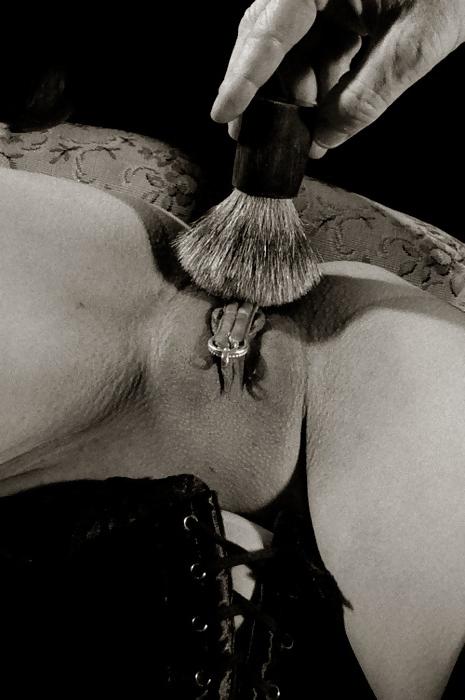 22P Women, men, sensual caress, sensual kiss