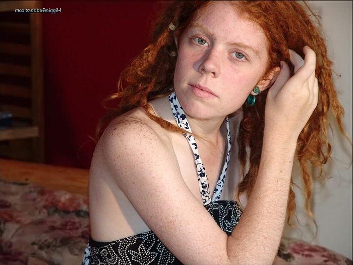 16P Natural Gal Revealing Her Really Red Very Hairy Redhead Pussy