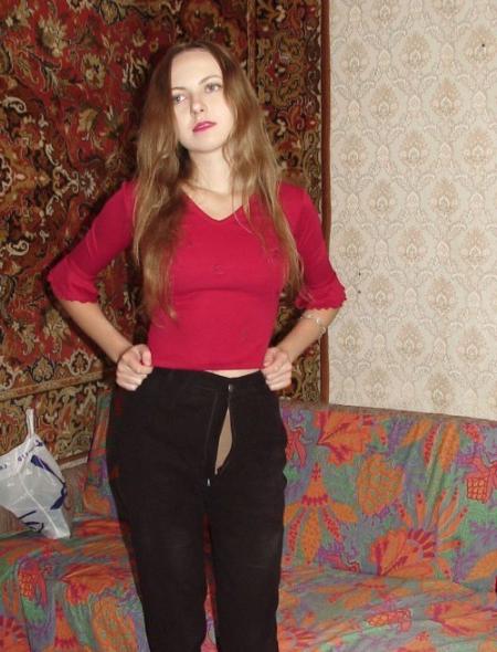 15P Redhead has a wild hairy pussy