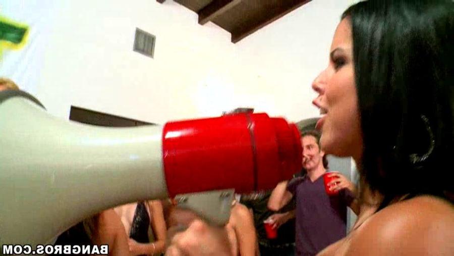 16P Diamond Kitty crashes a dorm party with her sluts