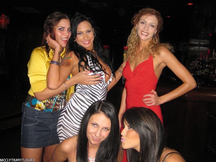 16P Ashdon James and her sluts love to party hard