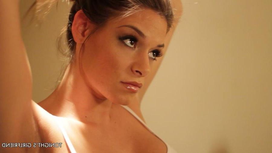 16P Busty escort Madelyn Marie fucks a guy for money