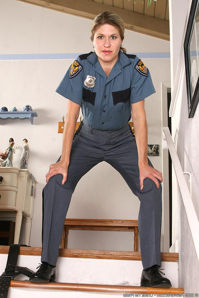 16P Delilah hot in her cop uniform