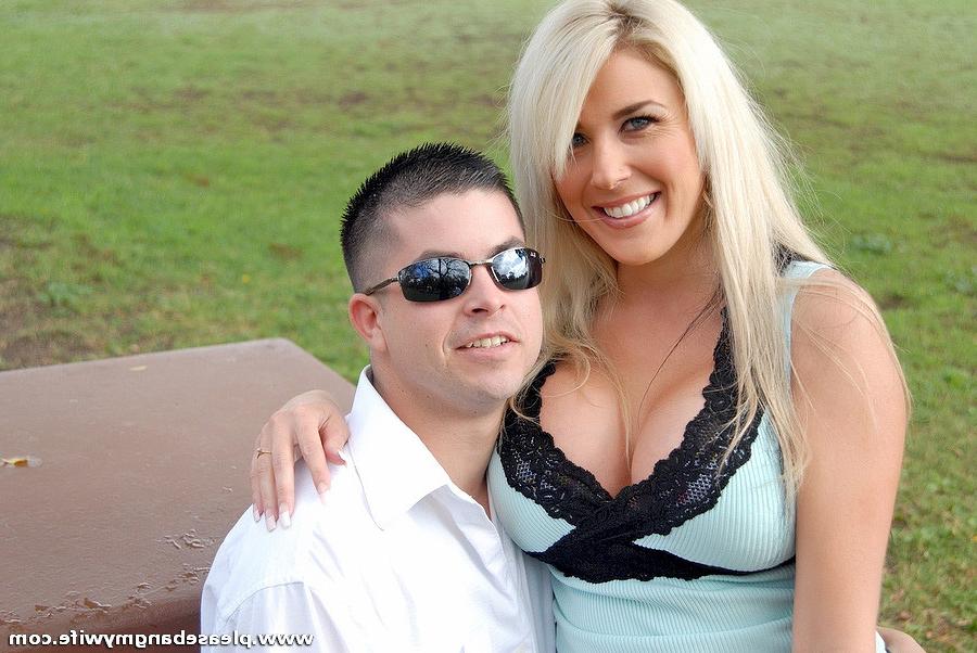 15P Attractive blonde wife has a streak on cum on her pretty face