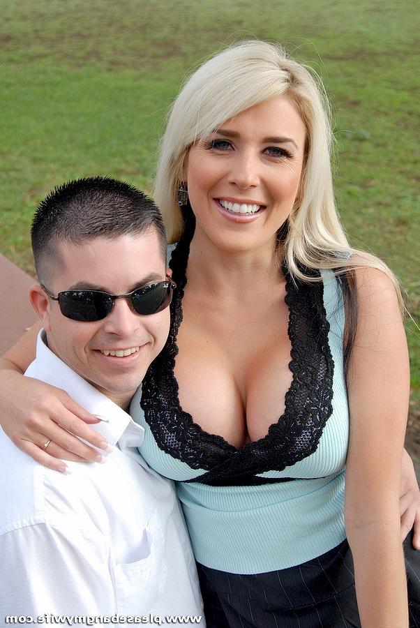 15P Attractive blonde wife has a streak on cum on her pretty face