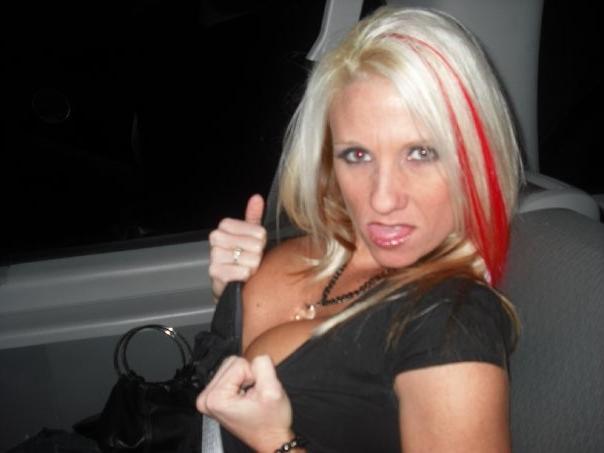 16P Sexy Party Milfs