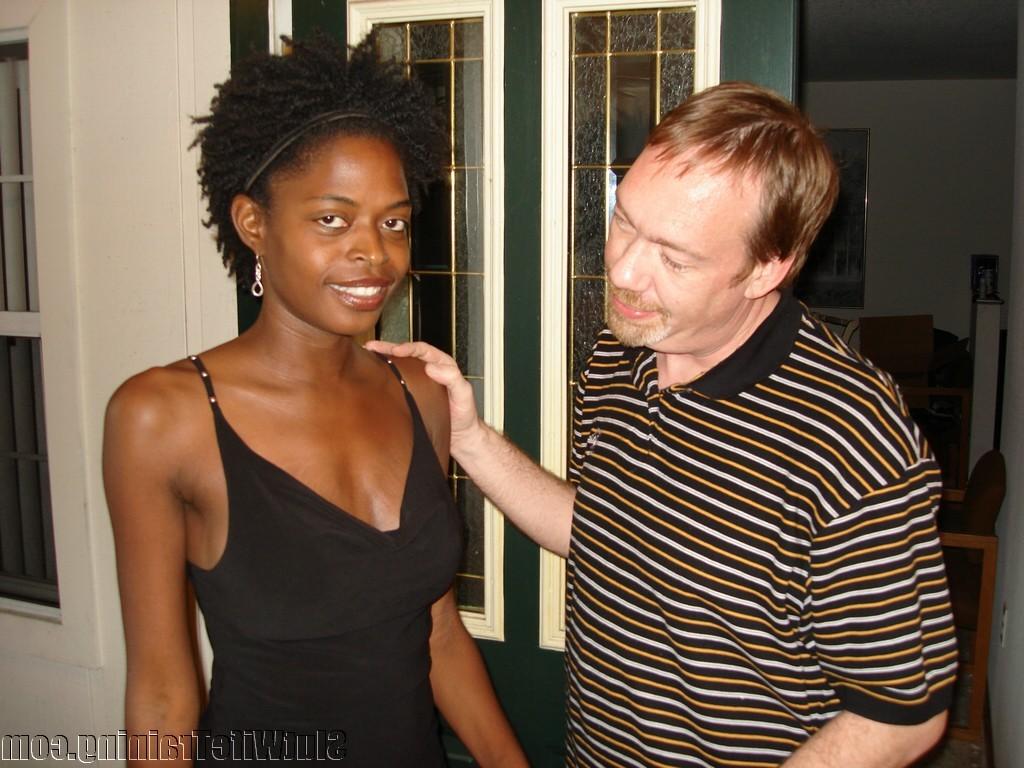 20P Freaking ebony wife taking care ivory cock on her training