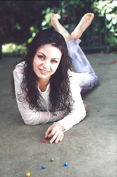 25P Mila Kunis Foot Pics