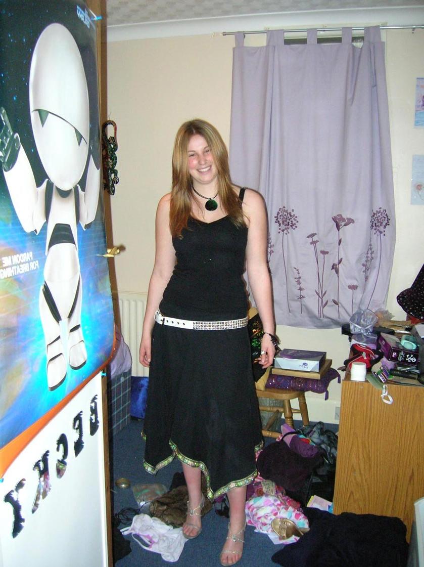 20P Busty amateur girlfriend posing naked