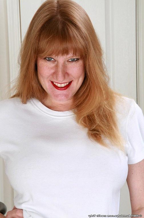 16P Shapely Redhead MILF Bares Big Naturals Size Double D Tits