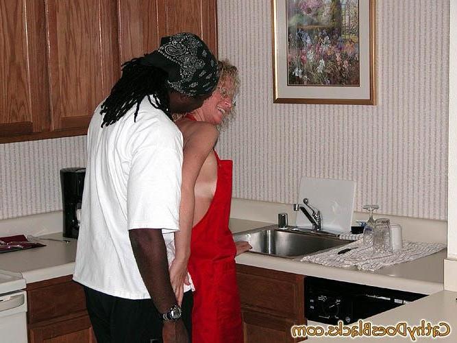 15P Wife seduced and cumfilled by horny black guy