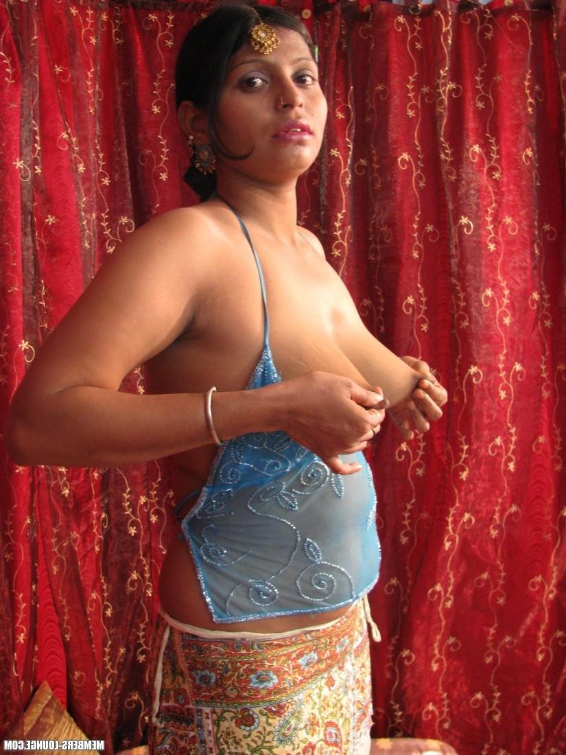 15P Neha Sucking her nipples