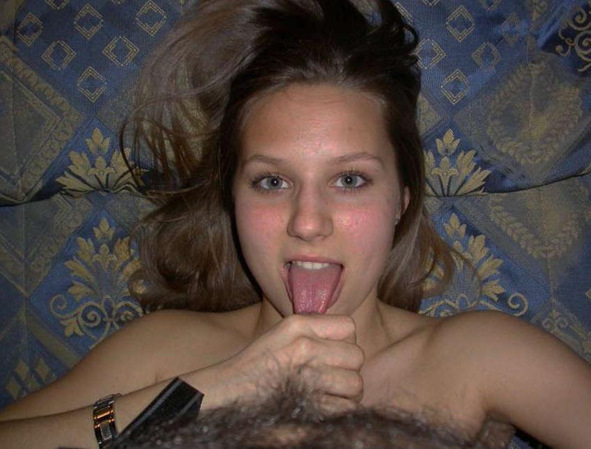 16P Picture set of kinky dick-sucking sluts