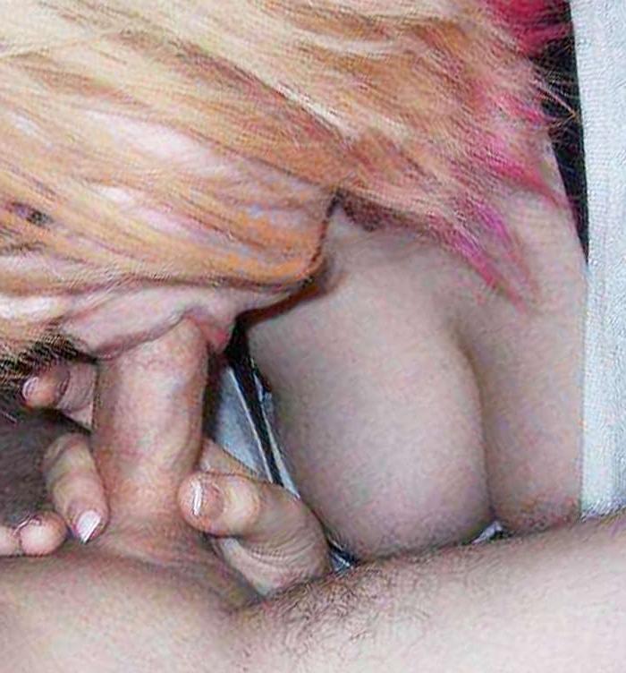16P Pictures of a scene chick sucking on a huge dick