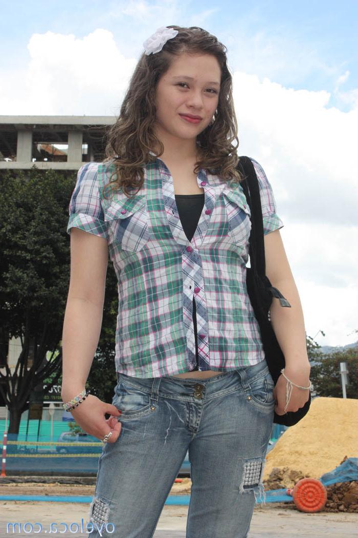 10P Nice little Colombian teen has her tight snatch stretched out