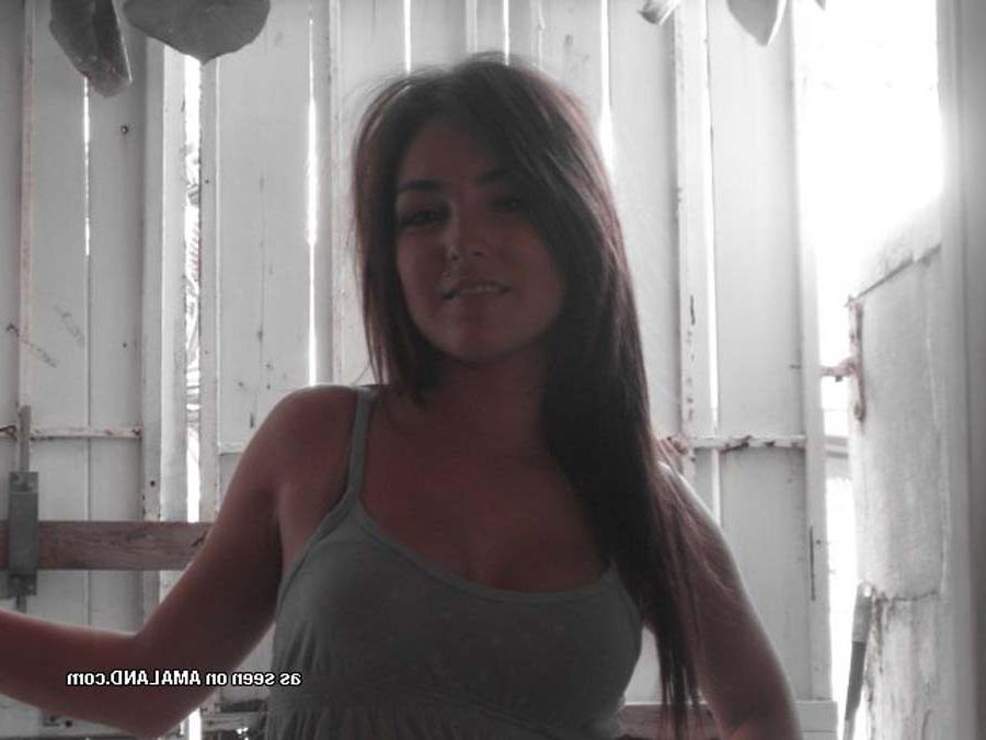 15P Picture compilation of a petite Latina cutie's selpics