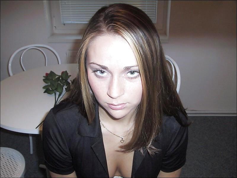 25P Beautiful woman posing
