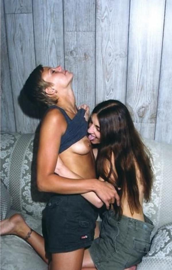 18P Lesbian teen girlfriends posing for pics and kissing