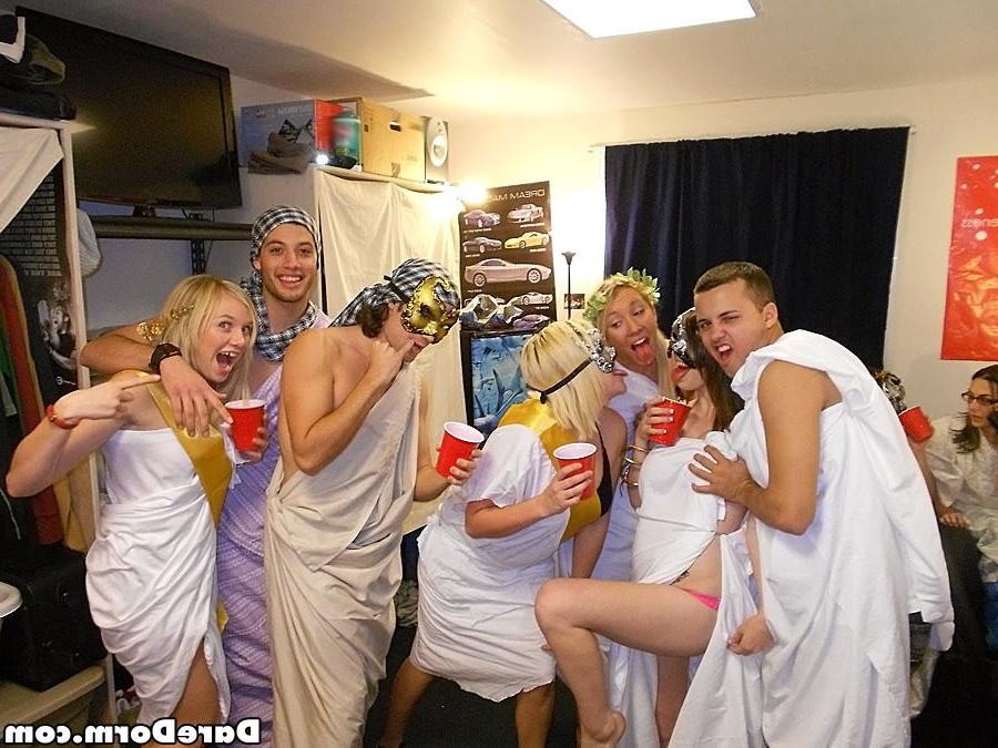 15P Drunk and curious college lesbian teens lick pussy