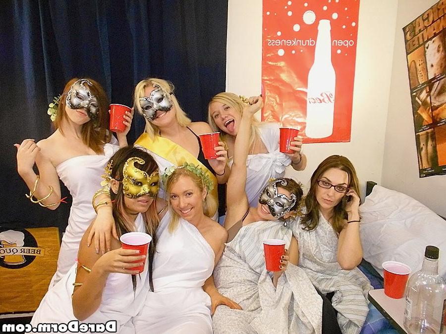 15P Drunk and curious college lesbian teens lick pussy