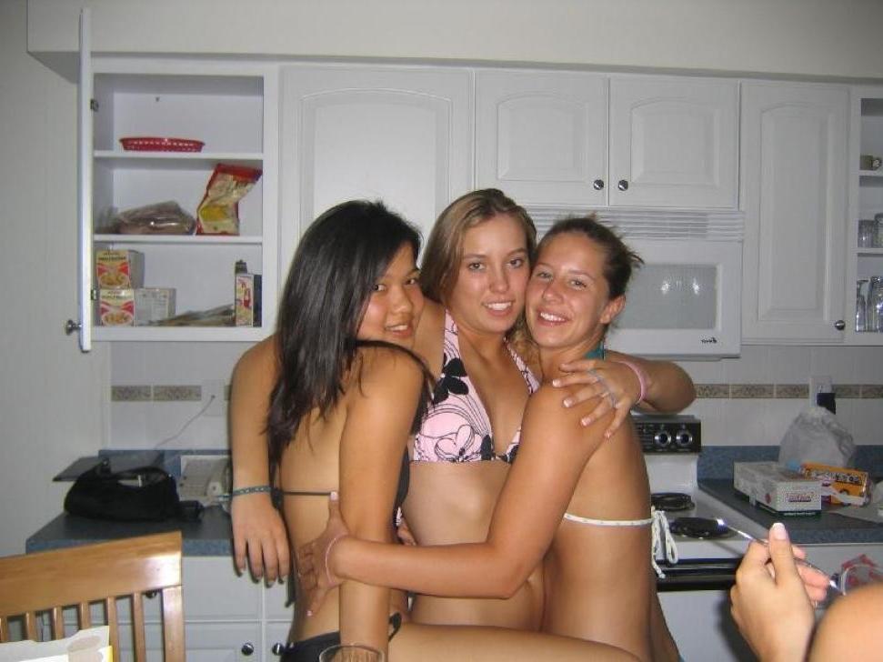 16P This Is What Happens During College Sorority Sleep Overs