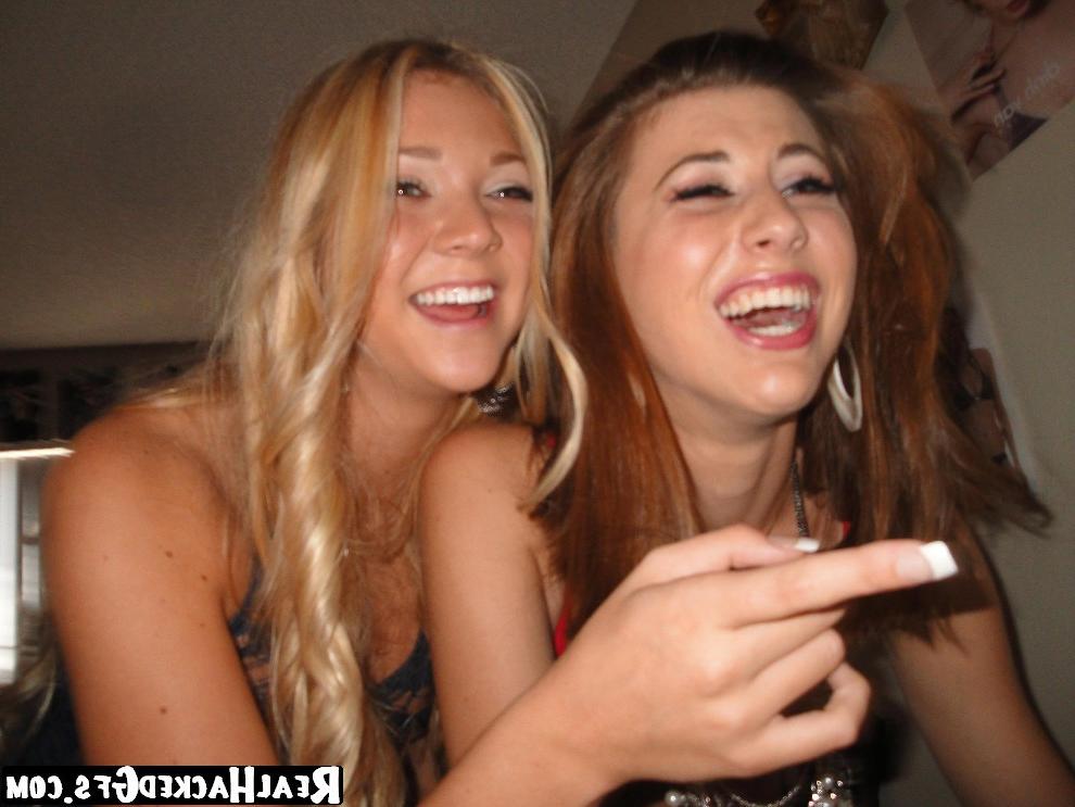 18P Two Hacked Gfs kissing and licking