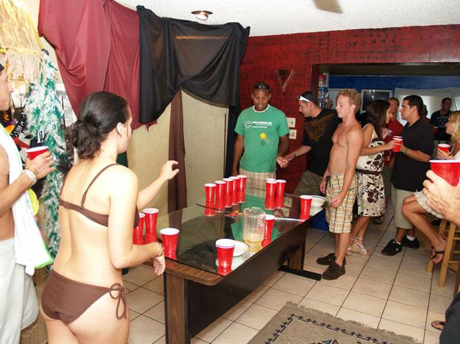 16P Drunk college lesbians having sex ar party