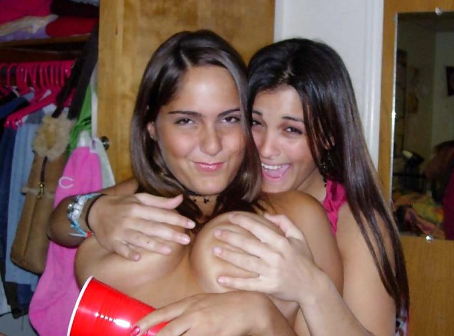 25P Amatuer teen lesbians -1