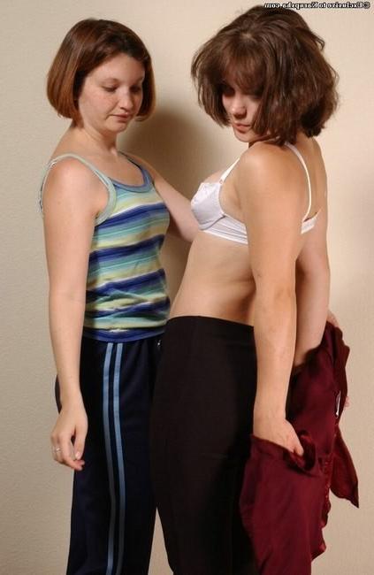 14P Amateur lesbians lick pussy