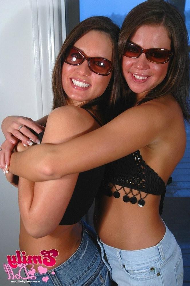 15P Hotties fondling titties