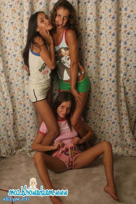 15P Teen lesbian trio playing