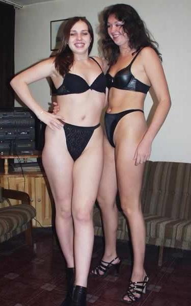 15P Two amateur lesbians kissing each other